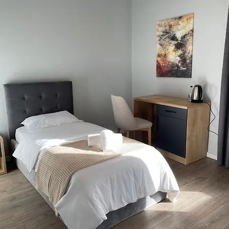 Avenue 03 Apartment *